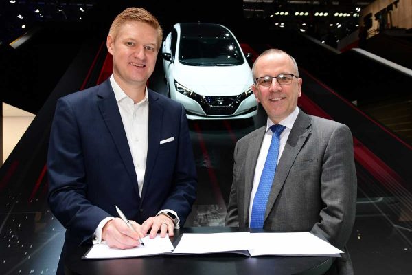 Nissan s’associe à E.ON pour développer le vehicle-to-grid