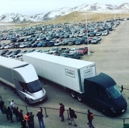 Tesla Semi : le camion électrique réalise sa première livraison