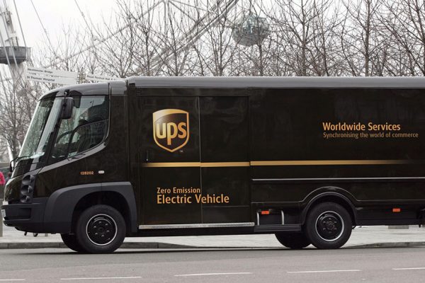 UPS annonce le « début de la fin » de la dépendance au moteur thermique