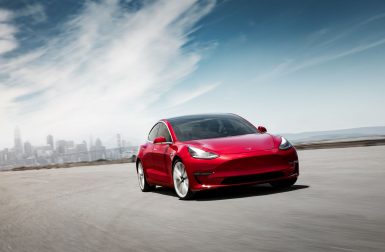Les livraisons de la Tesla Model 3 démarrent en Europe