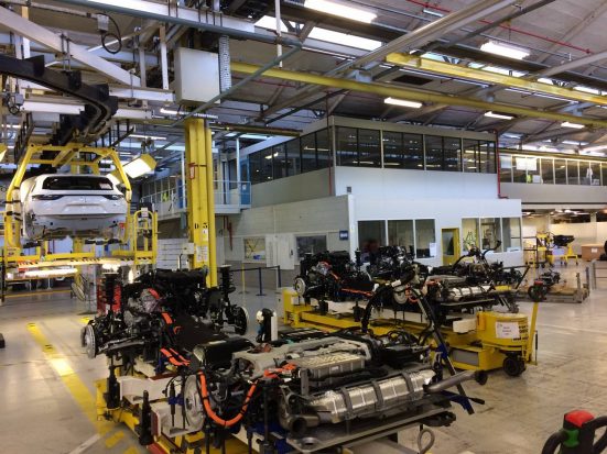 A Sochaux, PSA prépare la production de sa gamme hybride rechargeable