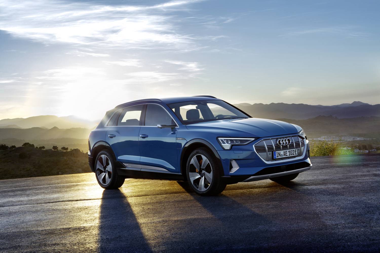 Audi e-tron : prix, autonomie, fiche technique, commercialisation