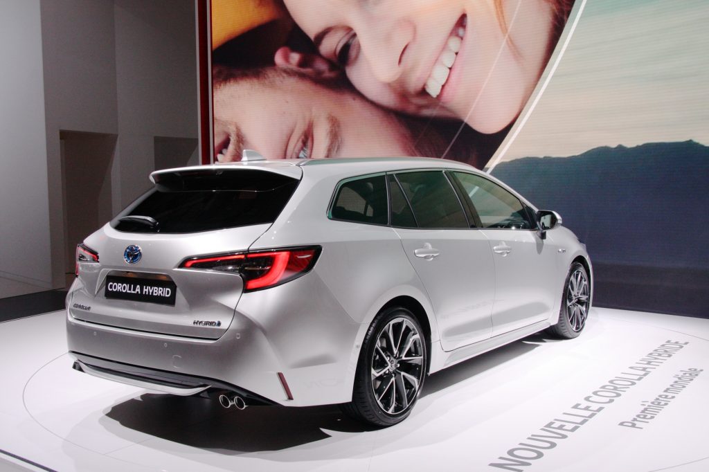 Toyota Corolla hybride commercialisation, prix, consommation