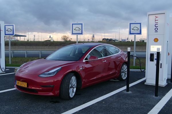Essai Tesla Model 3 Performance : l’électrique hors catégorie