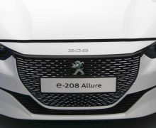 La Peugeot e-208 GT électrique à 299 € par mois