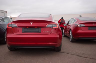 Tesla pose un ultimatum aux acheteurs voulant retarder leur livraison