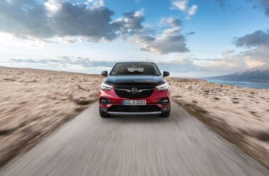Opel Grandland X PHEV : prix et équipements du SUV hybride rechargeable