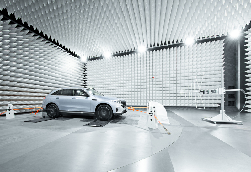 Daimler ouvre un centre pour la compatibilité électromagnétique