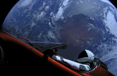 Dans son Tesla Roadster, Starman a bouclé un tour du Soleil