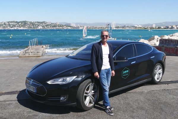 Ce chauffeur VTC en Tesla Model S a dépassé les 300.000 km