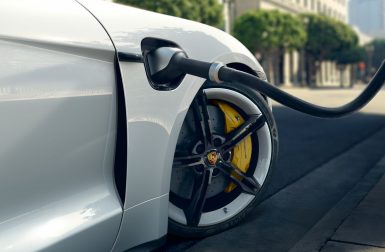 Le crossover électrique à 7 places de Porsche arrive en 2027