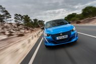 Des Peugeot e-208 pour la police et les pompiers britanniques