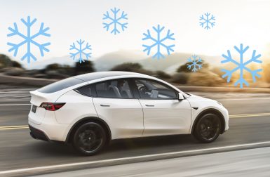 Le Tesla Model Y surpris en classe de neige
