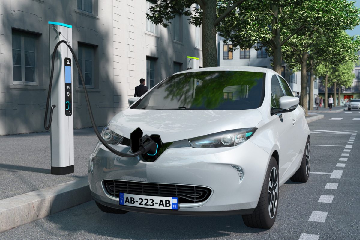 À Paris, Total frappe un grand coup dans les bornes de recharge pour  véhicules électriques