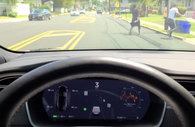 L’Autopilot Tesla peut désormais reconnaître et afficher les piétons