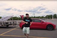 Ce youtuber recharge une Tesla Model 3 avec des panneaux solaires