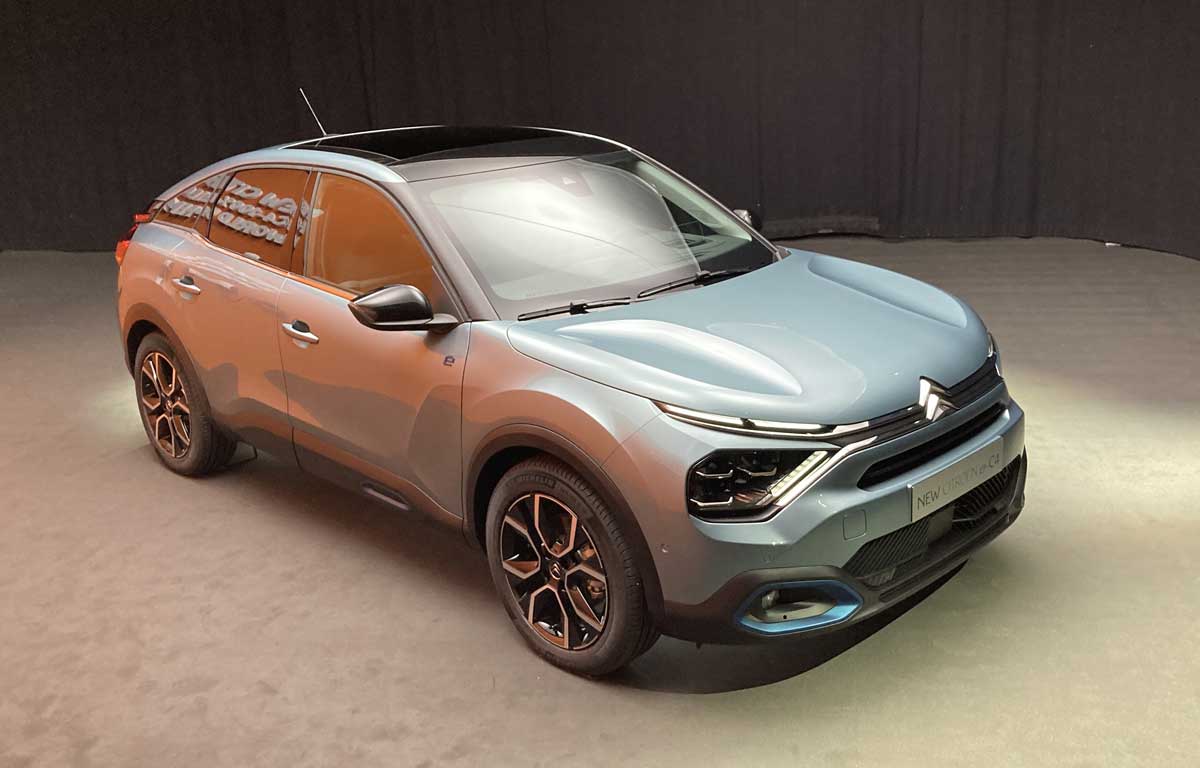 Citroën ëC4 la nouvelle compacte électrique en détails — free download