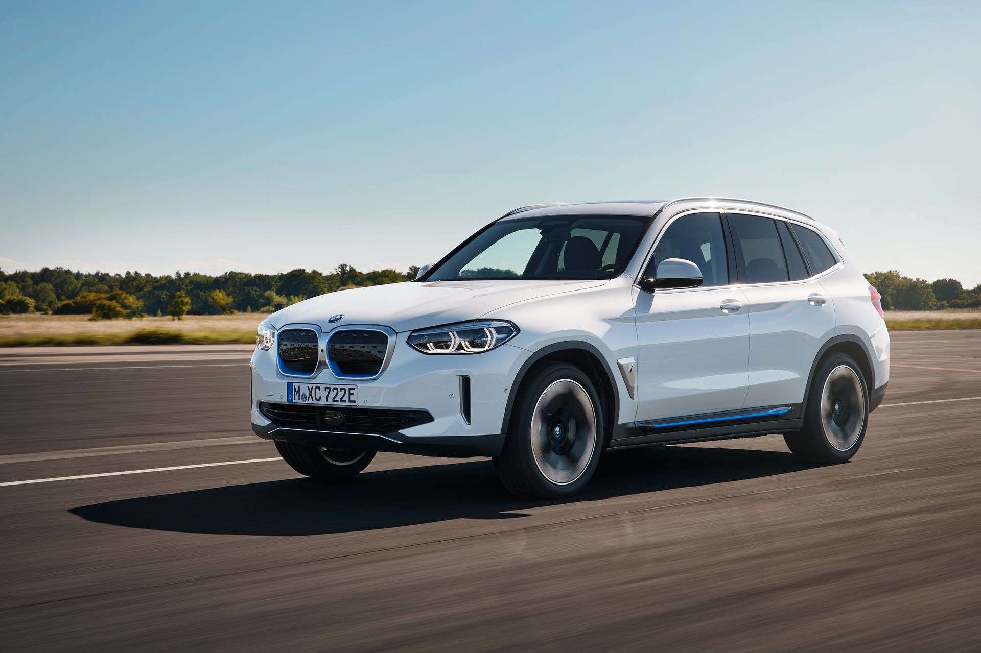 BMW iX3 : commercialisation, autonomie, performances, prix