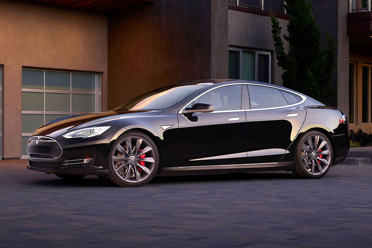 Tesla réduit le prix de la Model S pour relancer les ventes