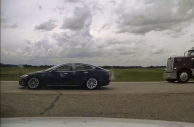 Autopilot Tesla : un conducteur surpris en train de dormir au volant d’une Model S