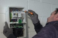Voiture électrique : installer une borne chez soi devrait bientôt coûter moins cher