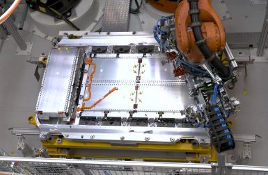 Voiture électrique : la chute spectaculaire du prix des batteries en 10 ans