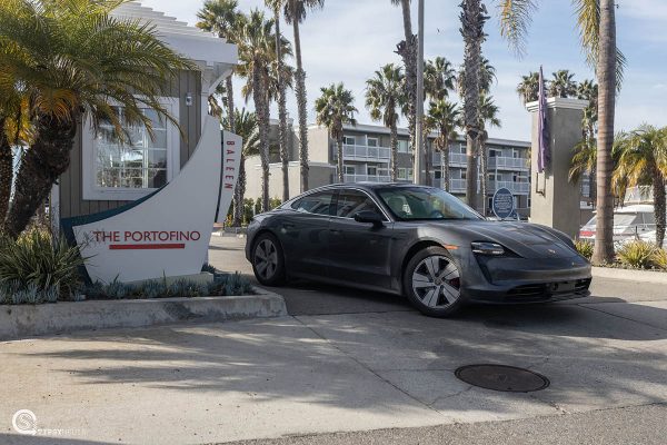 La Porsche Taycan détrône la Tesla Model 3 au Cannonball