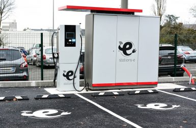 Stations-e : Un réseau de 10 000 stations de recharge en France en 2026
