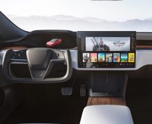 Le nouveau volant de Tesla intrigue la NHTSA