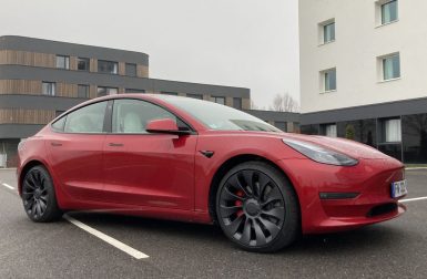 La Tesla Model 3 éjectée du top 10 de Consumer Reports