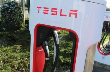 Tesla fait fondre le prix de la recharge aux Superchargeurs, tous les détails pour la France