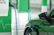 Recharge des voitures électriques : un nouveau guide pour les copropriétés