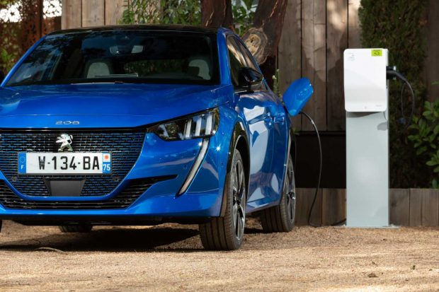 Occasion : quelle voiture électrique choisir à moins de 15 000 € ?