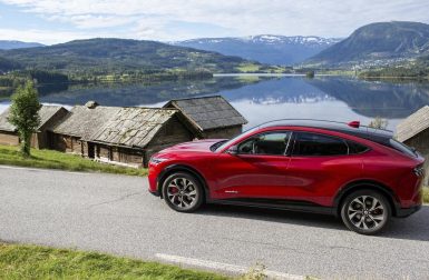 La Norvège veut taxer les voitures électriques les plus chères