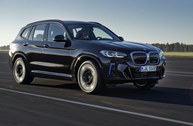 BMW iX3 : le SUV électrique se met à jour