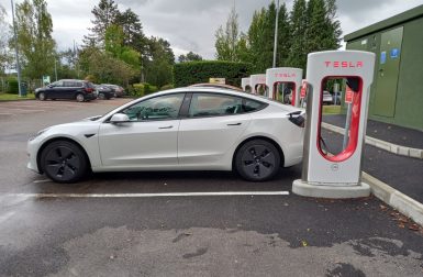 Vous n’imaginez pas combien de Tesla Model 3 se vendent par heure