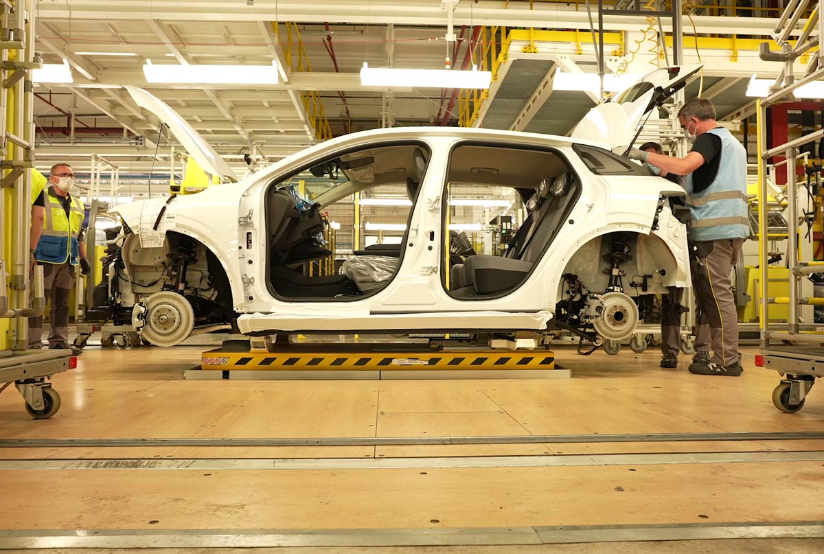 Renault Mégane 4 : la fabrication à l'usine de Palencia en vidéo - Renault  - Auto Evasion