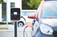 Au Royaume-Uni, la pénurie de carburant profite à la voiture électrique