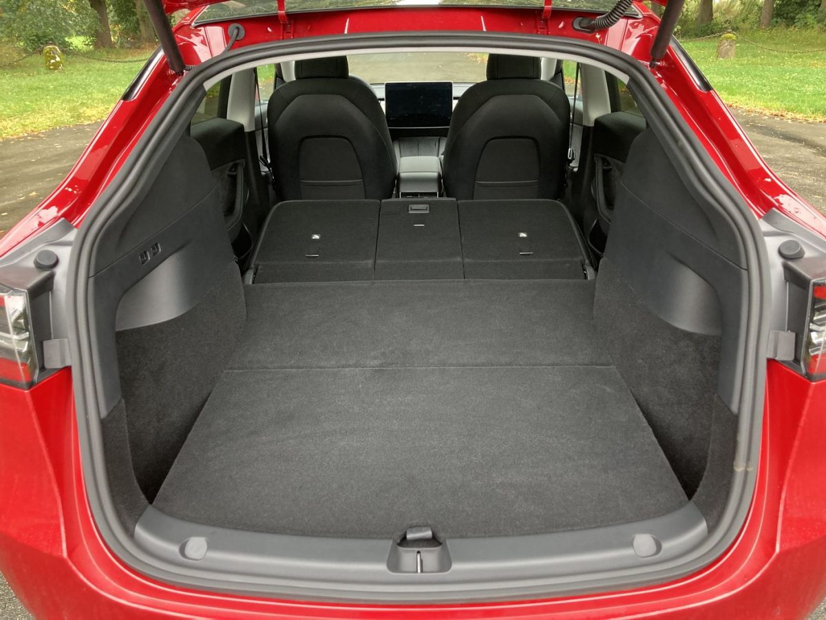 Essai Tesla Model Y encore mieux que la Model 3