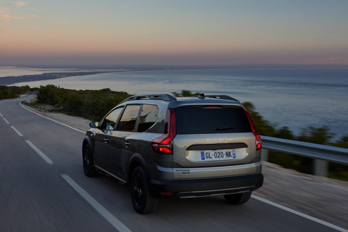 Dacia Jogger hybride commercialisation, prix, consommation