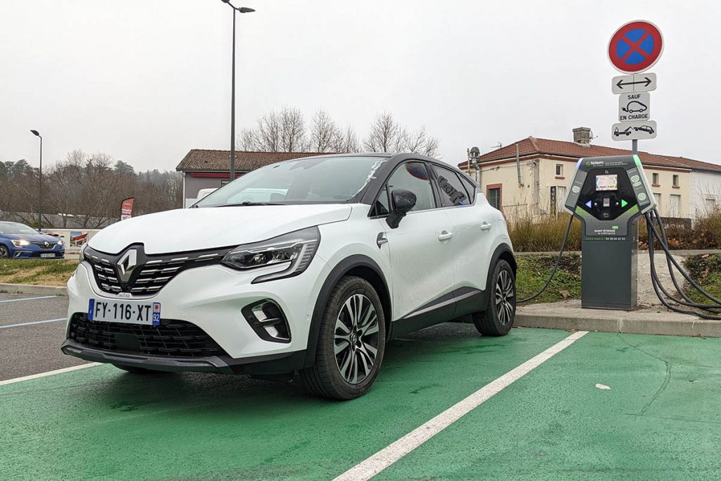 Renault Captur eTech hybride rechargeable les vraies mesures de