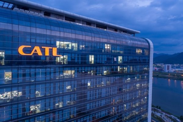 Batteries : CATL a lancé son usine chinoise pour fournir Tesla