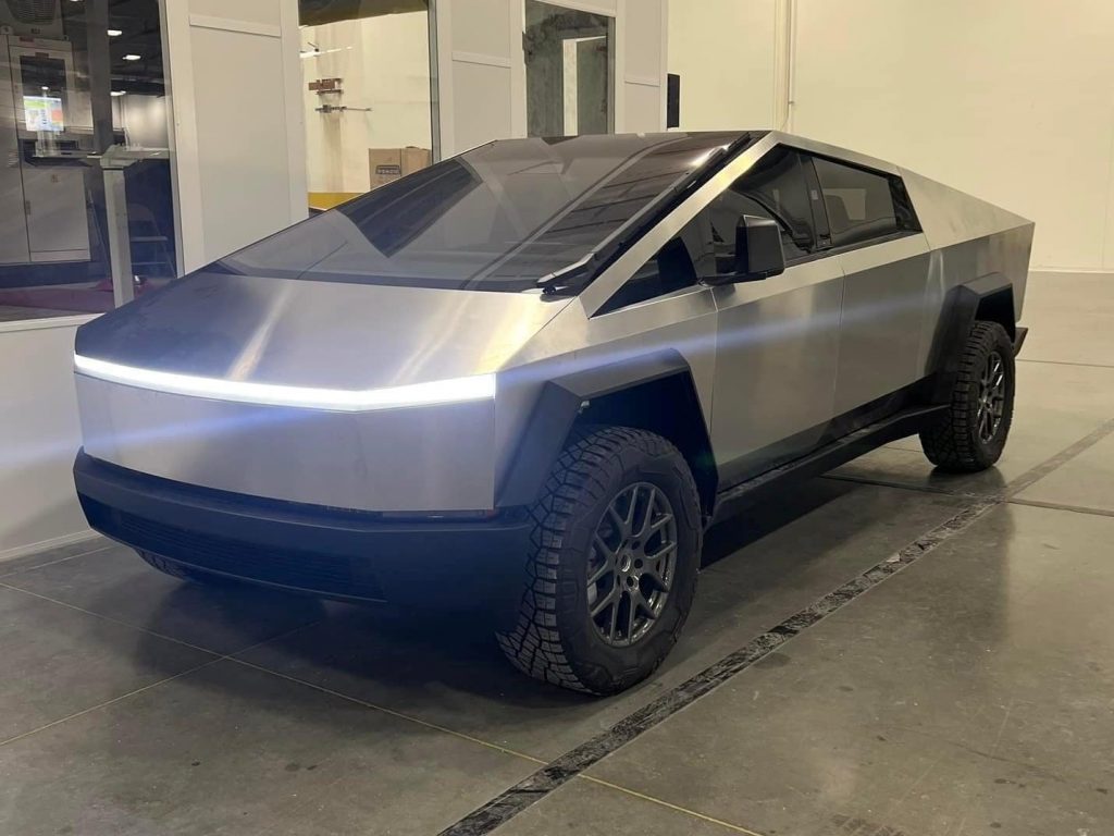 Tesla Cybertruck : La Version Définitive Déjà Dévoilée