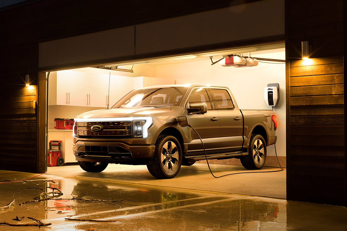 What does a Ford F-150 Lightning replacement look like?