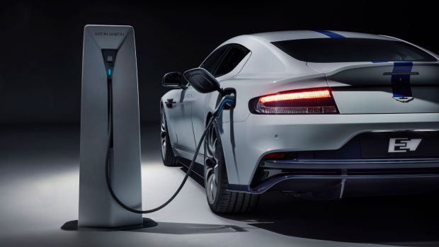 Aston Martin courtise Lucid et ses actionnaires saoudiens pour passer à l’électrique