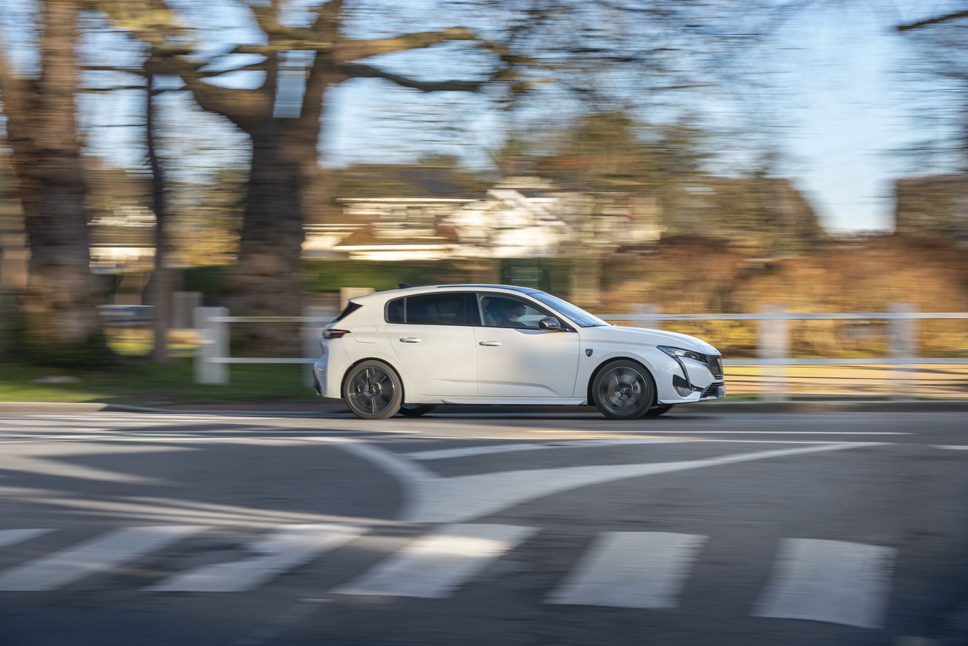 Peugeot 308 Hybride Rechargeable les premiers pas concluants