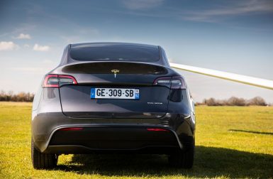 Tesla assume la baisse de prix de ses voitures… et de ses profits