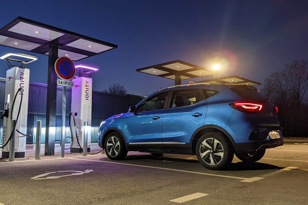 Supertests voitures électriques : récapitulatif des consommations, autonomies, performances et temps de recharge (ajout BMW i4)