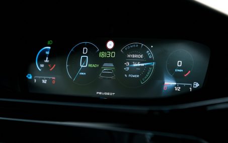 Peugeot 308 SW Plug-in Hybrid 180 - Essai détaillé - Opération séduction  réussie