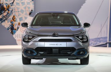 Citroën ë-C4 X : notre découverte de la baby C5 X électrique